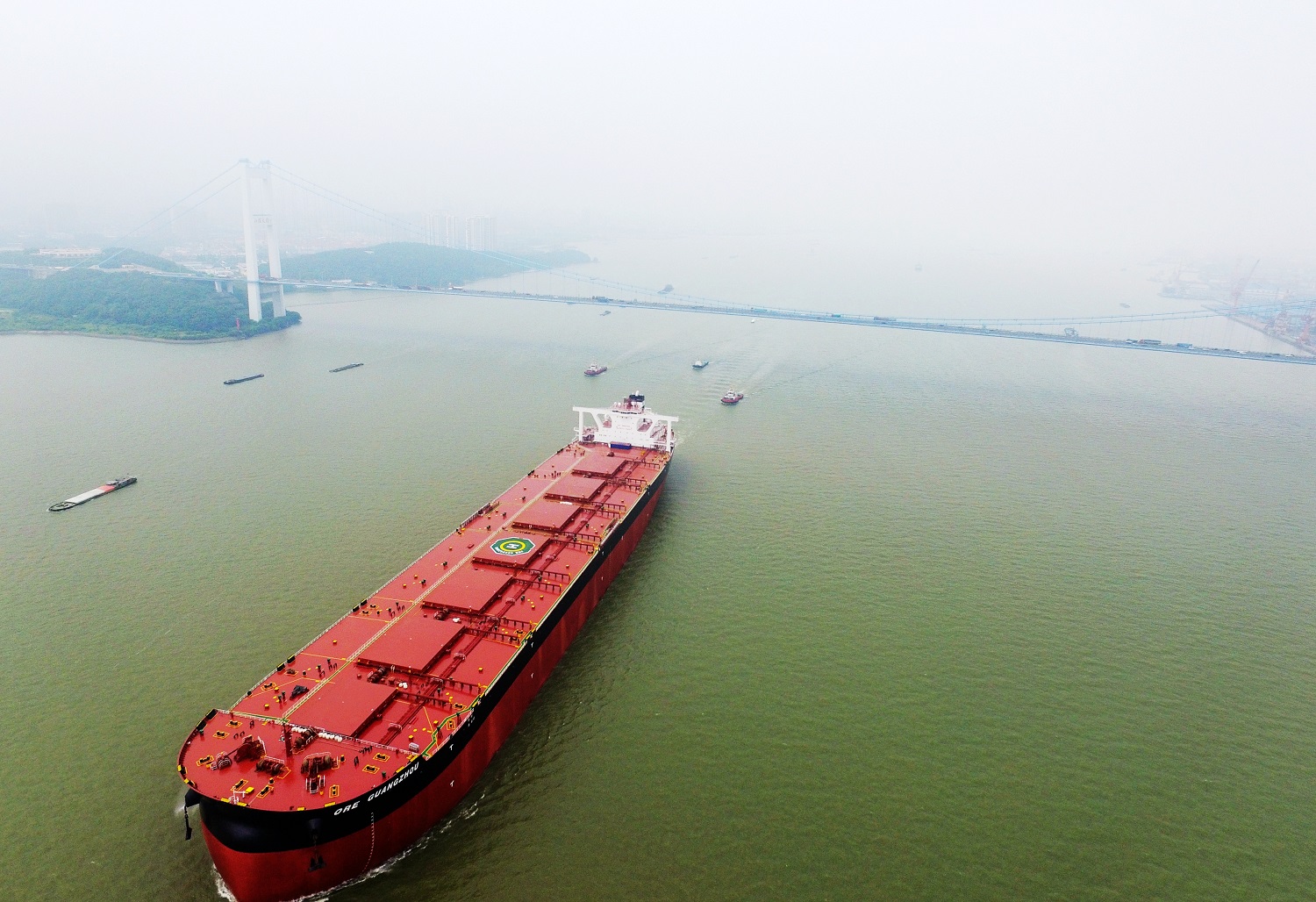 Escort "Jiangyin made" largest ore carrier in the worl